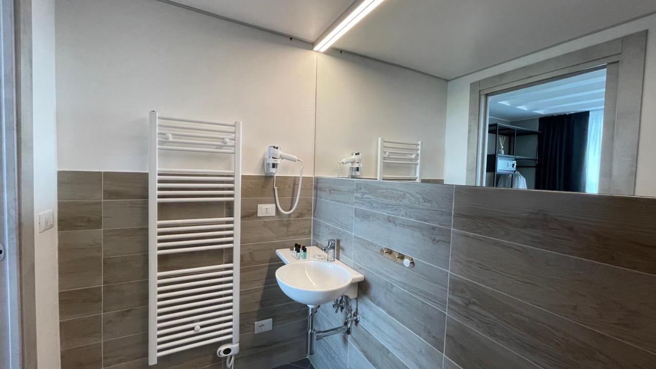 Hotel Tranquillo Uptown Lecce Zewnętrze zdjęcie